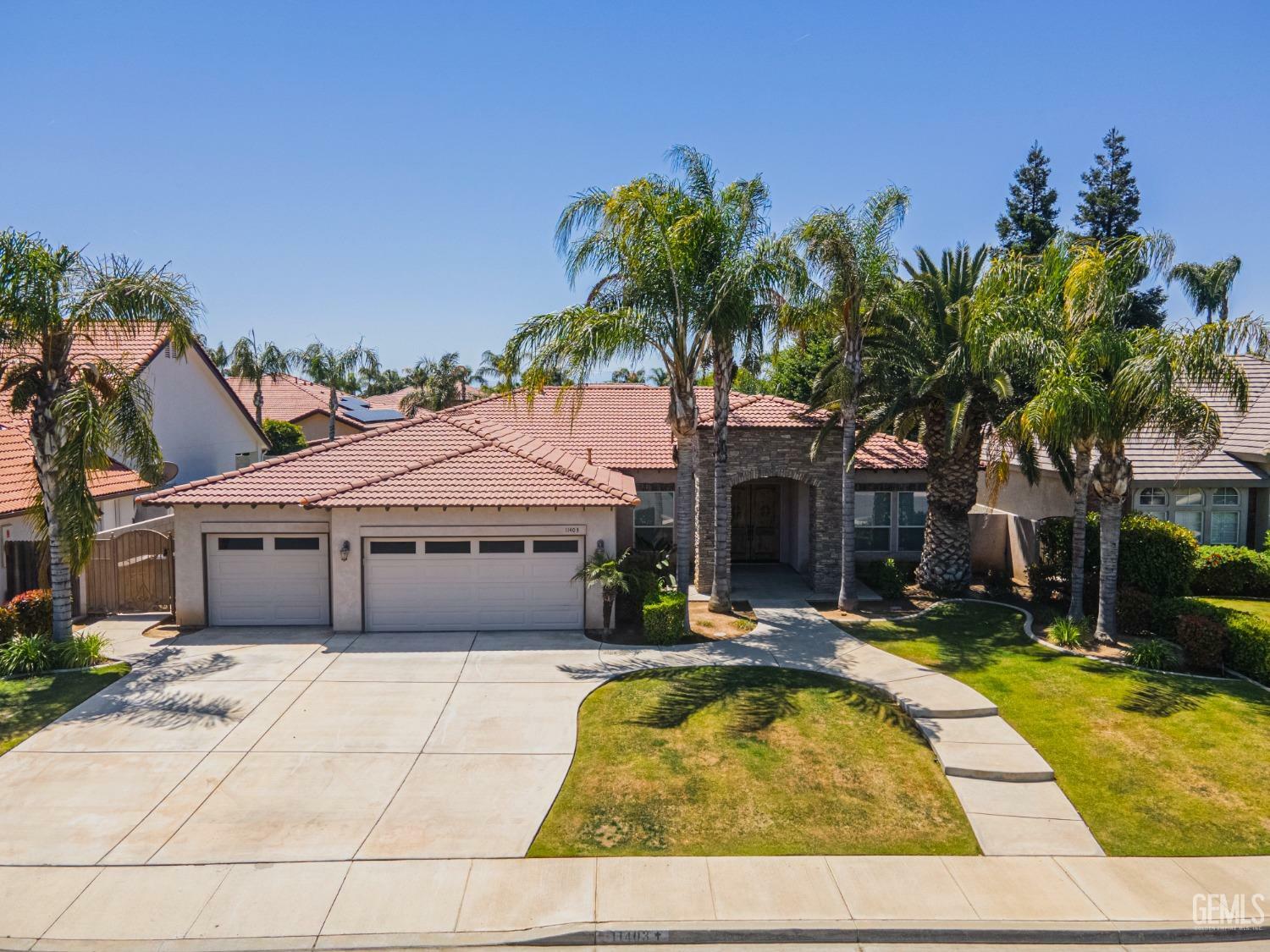 Property Photo:  11403 Andretti Avenue  CA 93312 