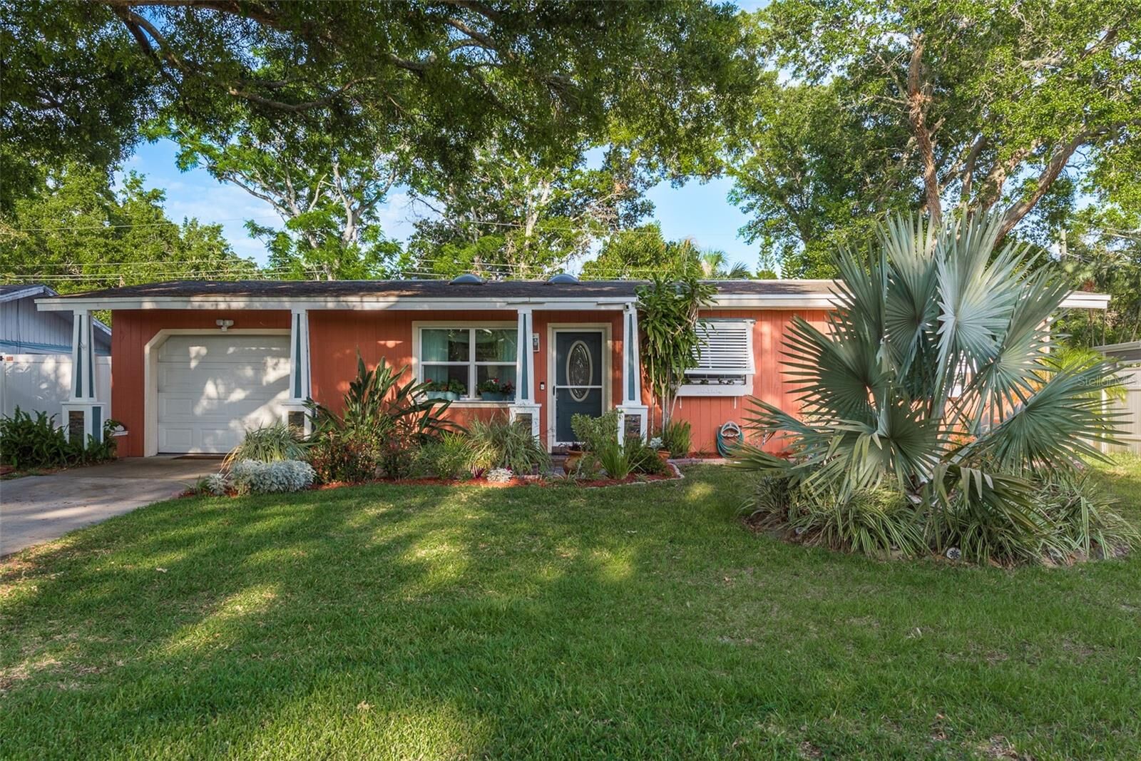 Property Photo:  73 Arnoni Drive  FL 34698 