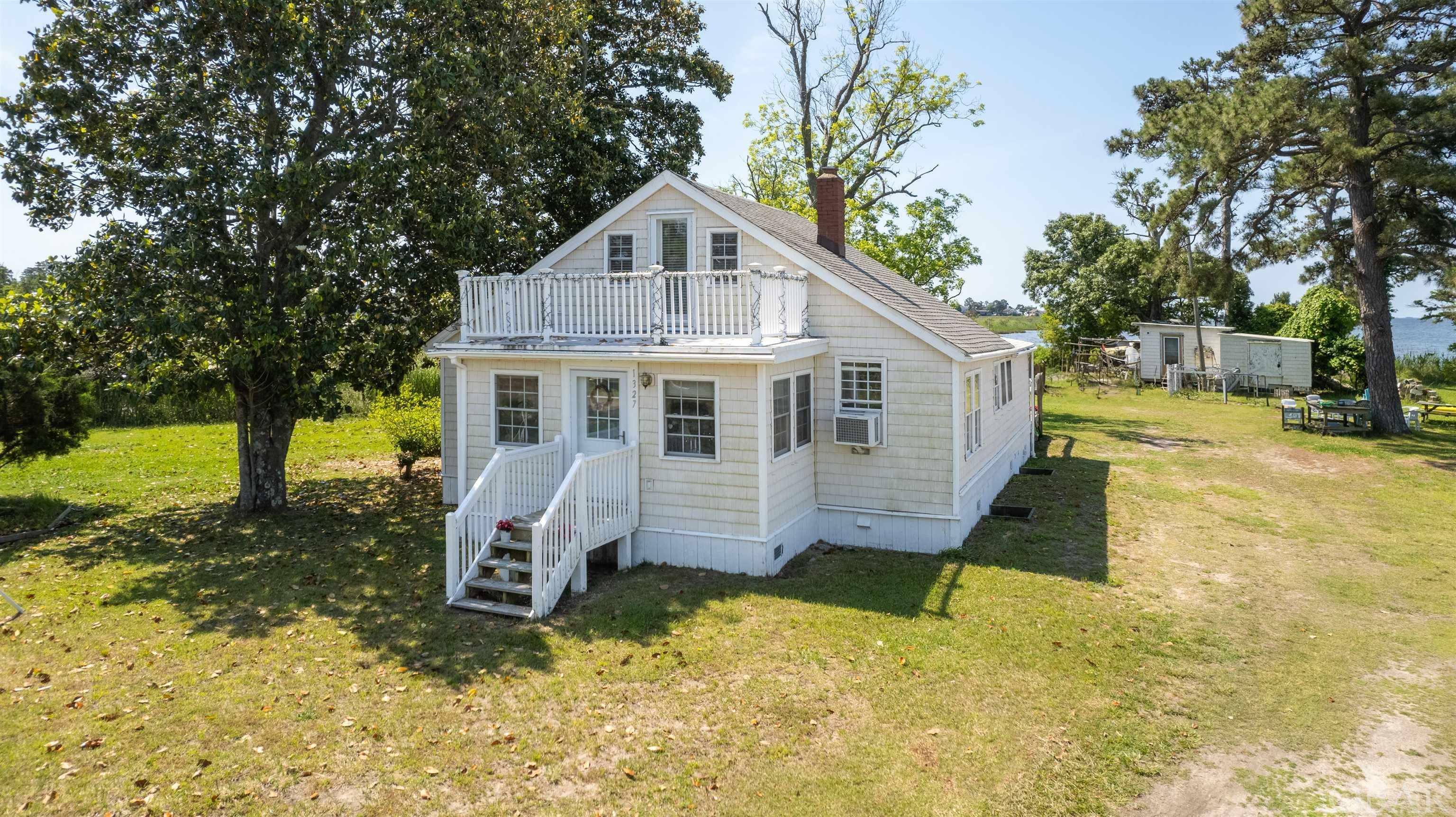 Property Photo:  1327 W Kitty Hawk Road  NC 27949 