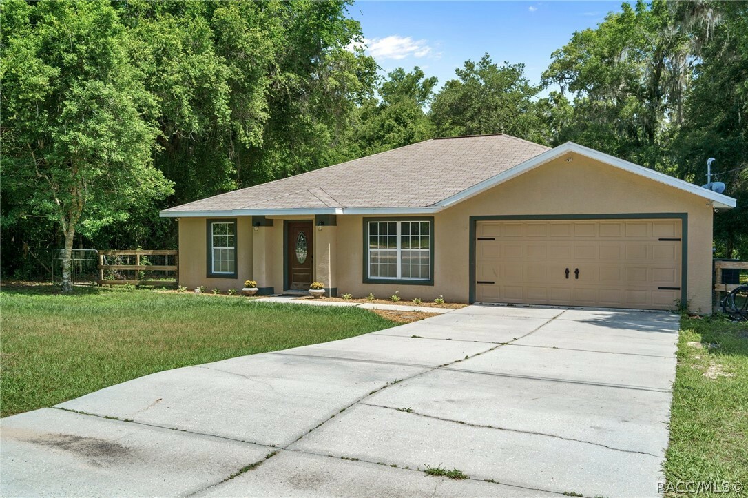 Property Photo:  79 W Eridani Court  FL 34434 