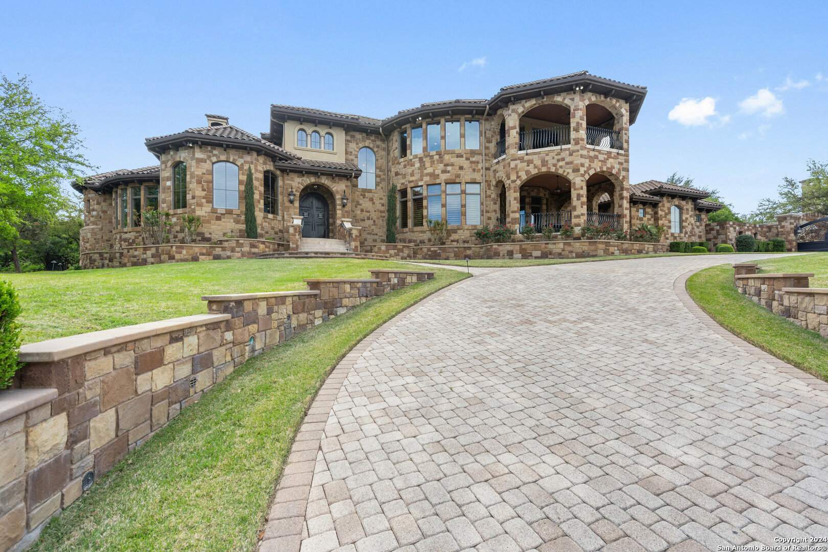 Property Photo:  210 Costa Bella Dr  TX 78734 