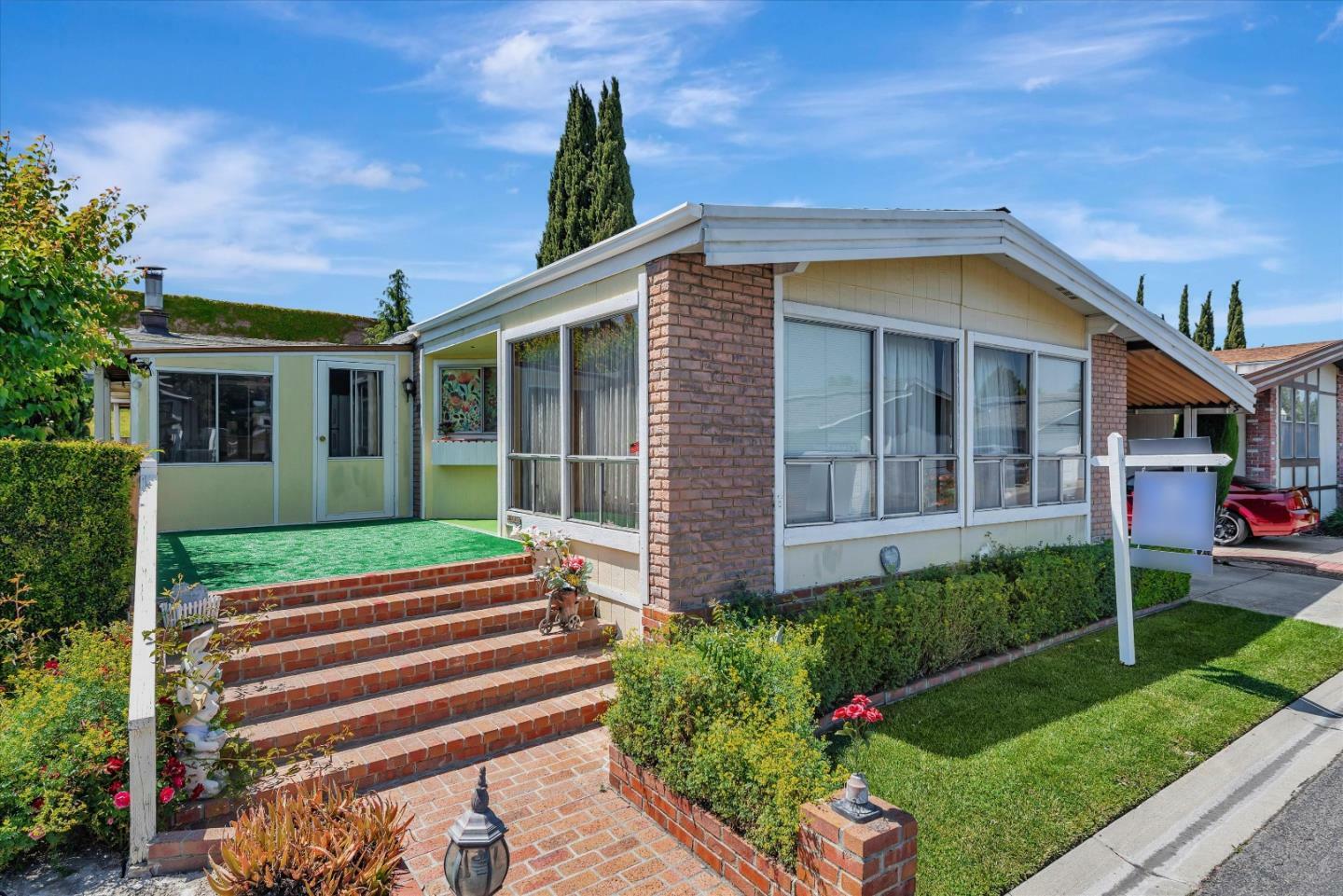 Property Photo: 587 Mill Pond 587 CA 95125