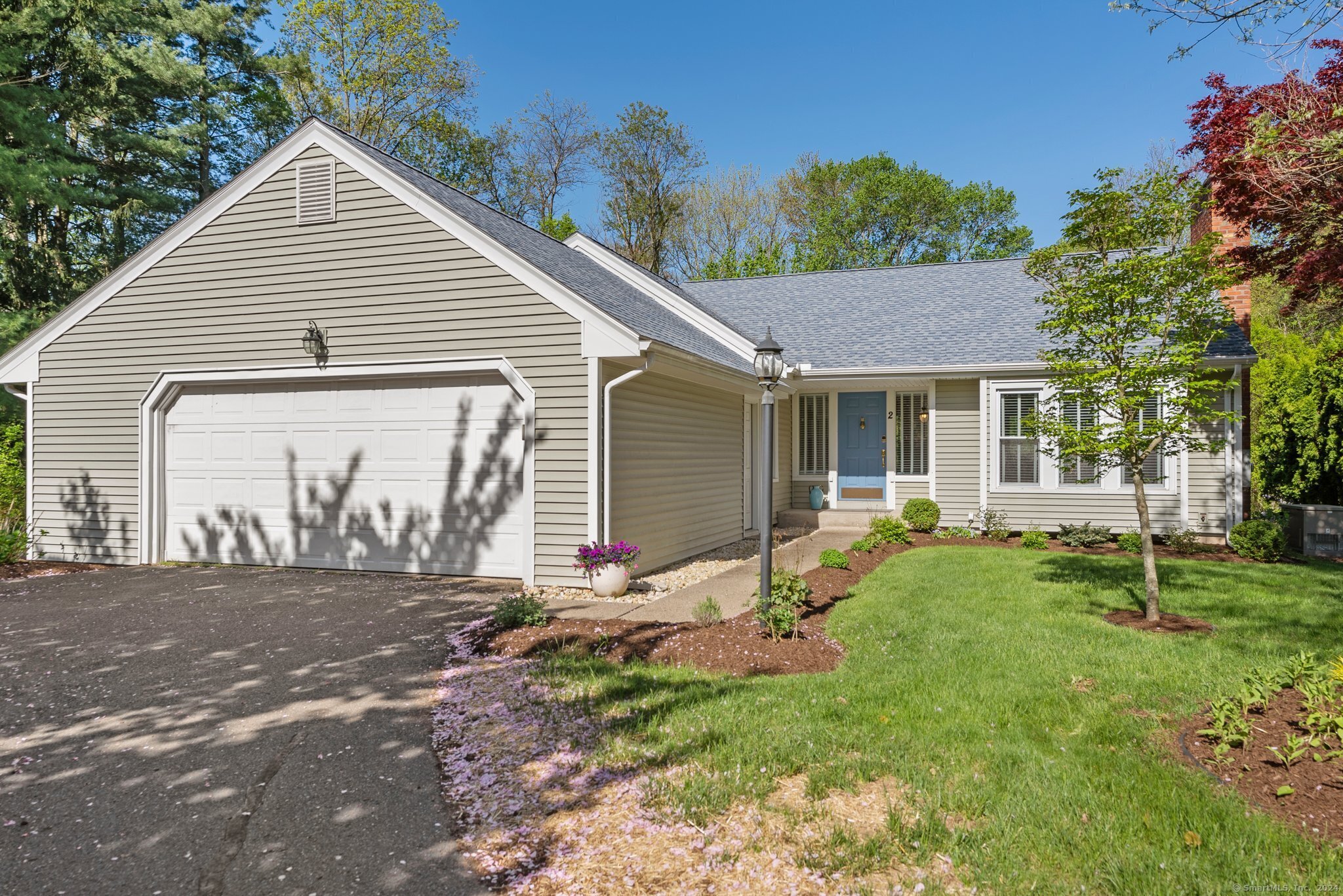 Property Photo:  2 Tumblebrook Place  CT 06410 