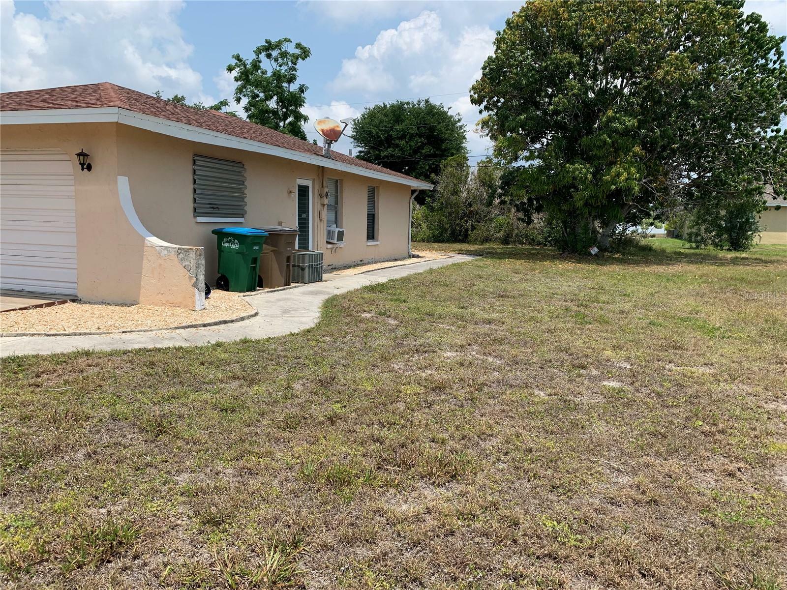 Property Photo:  133 SE 2nd Avenue  FL 33990 