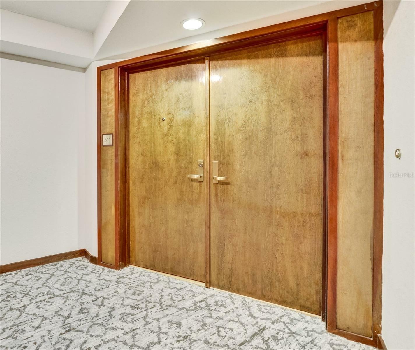 Property Photo: 1600 Gulf Boulevard 511 FL 33767