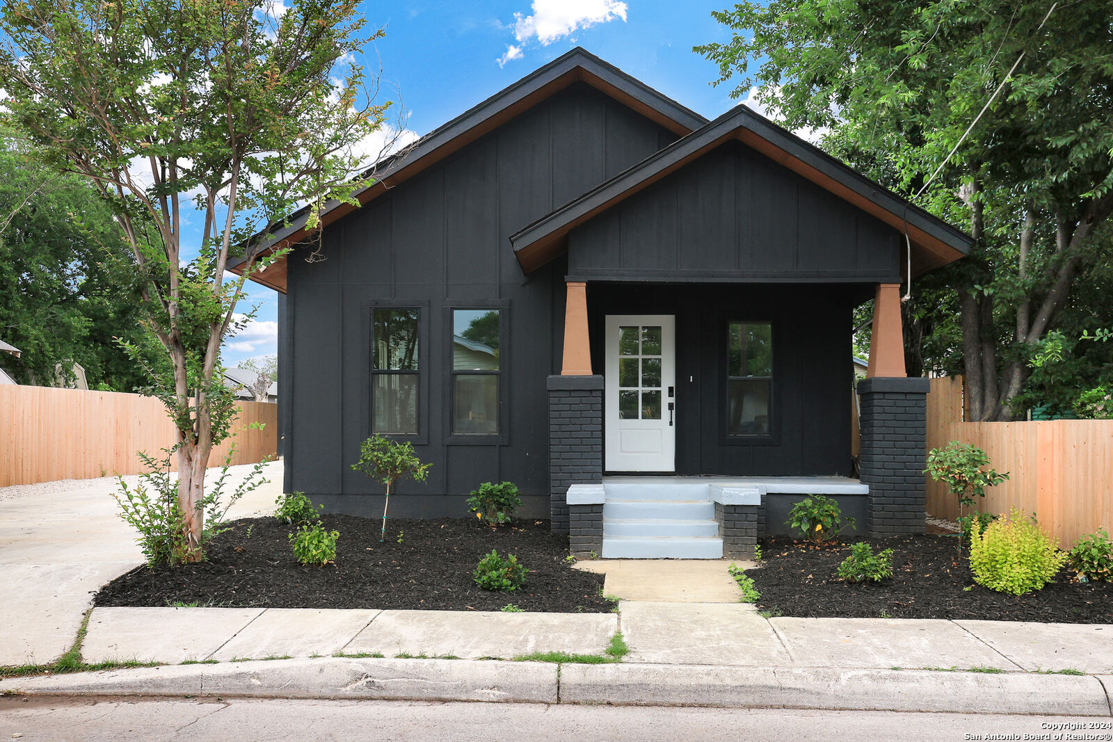 Property Photo:  323 E Lambert St  TX 78204 