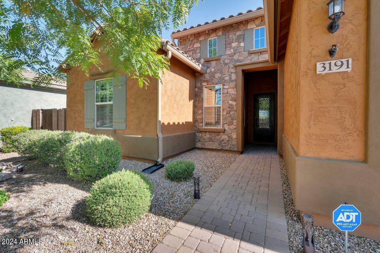 Property Photo:  3191 E Beechnut Place  AZ 85249 