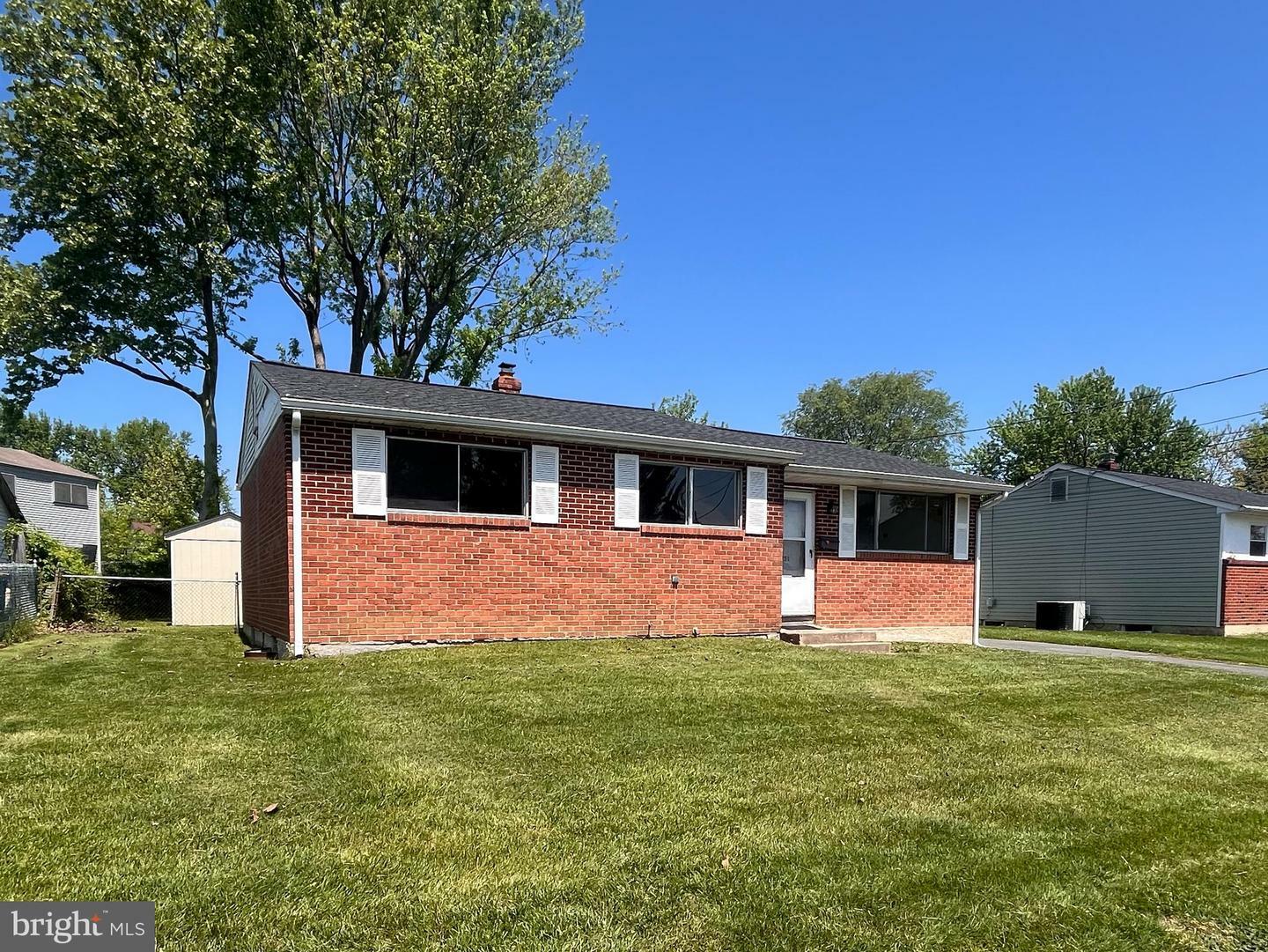 Property Photo: 751 W 11th DE 19720