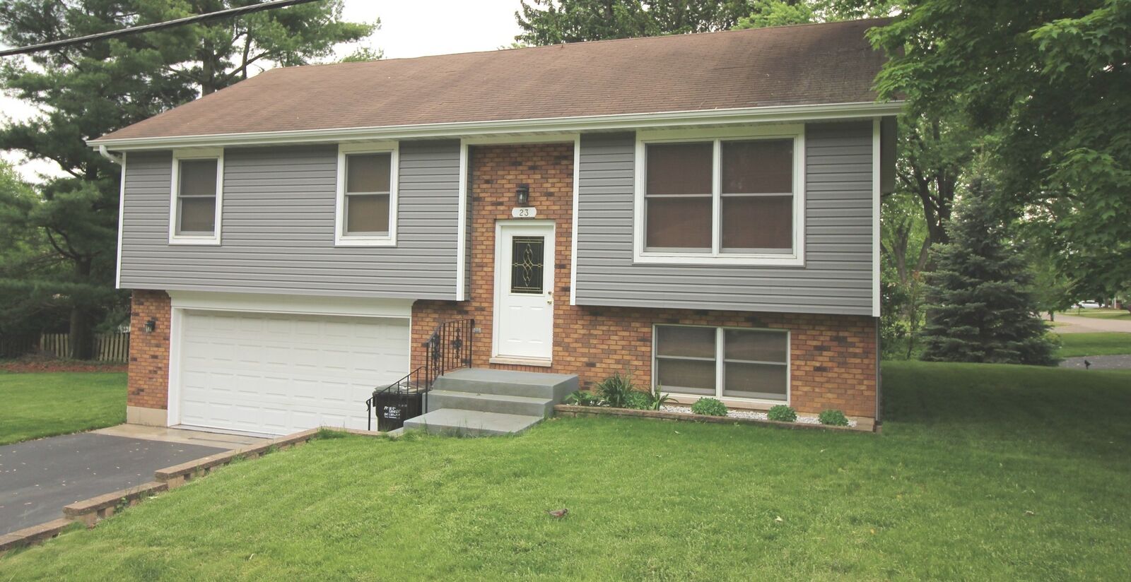 Property Photo: 23 Meadow Lane IL 60013