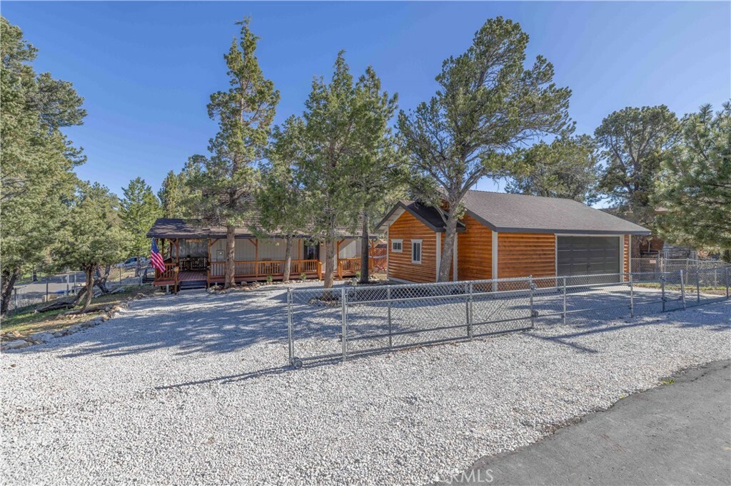 Property Photo: 209 Kern Avenue CA 92386