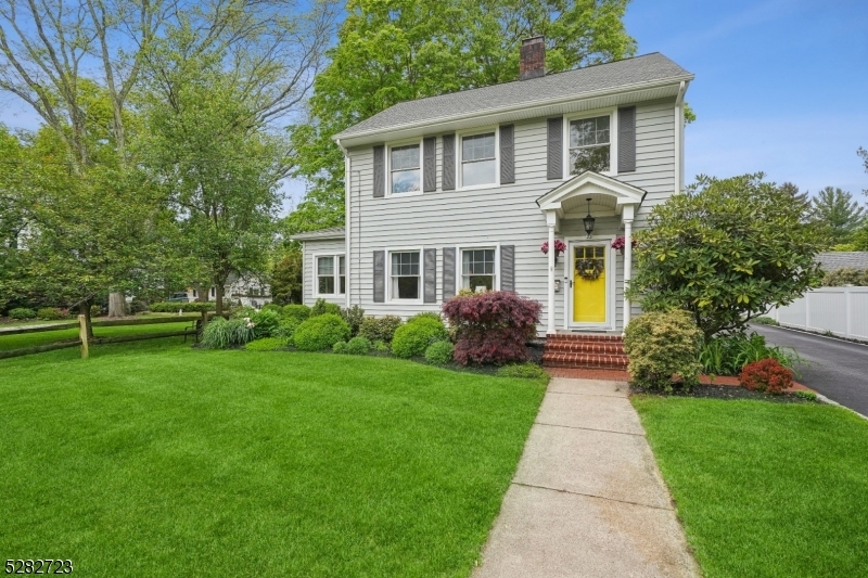 Property Photo:  22 Park Way  NJ 07950 