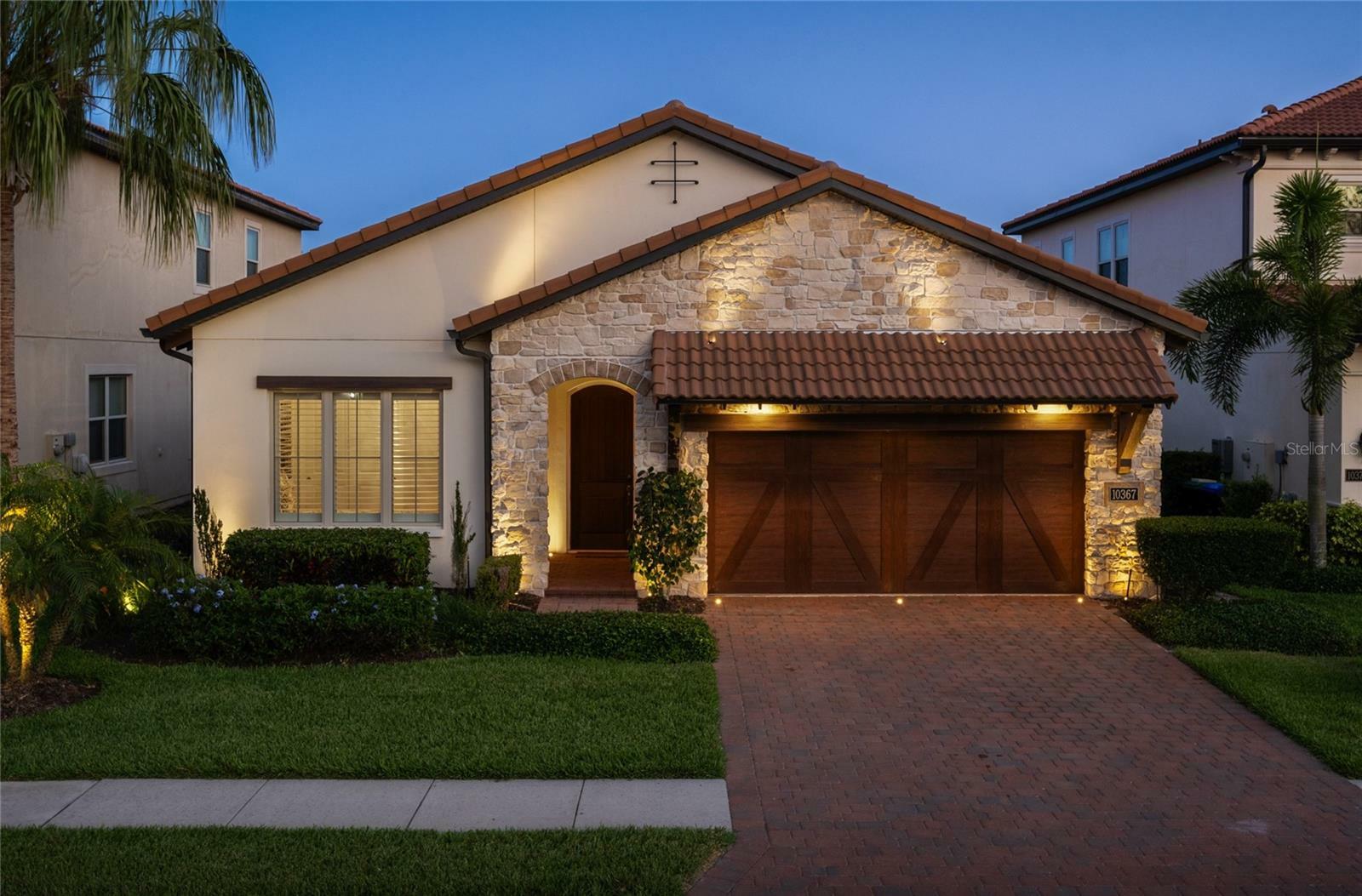 Property Photo:  10367 Royal Cypress Way  FL 32836 