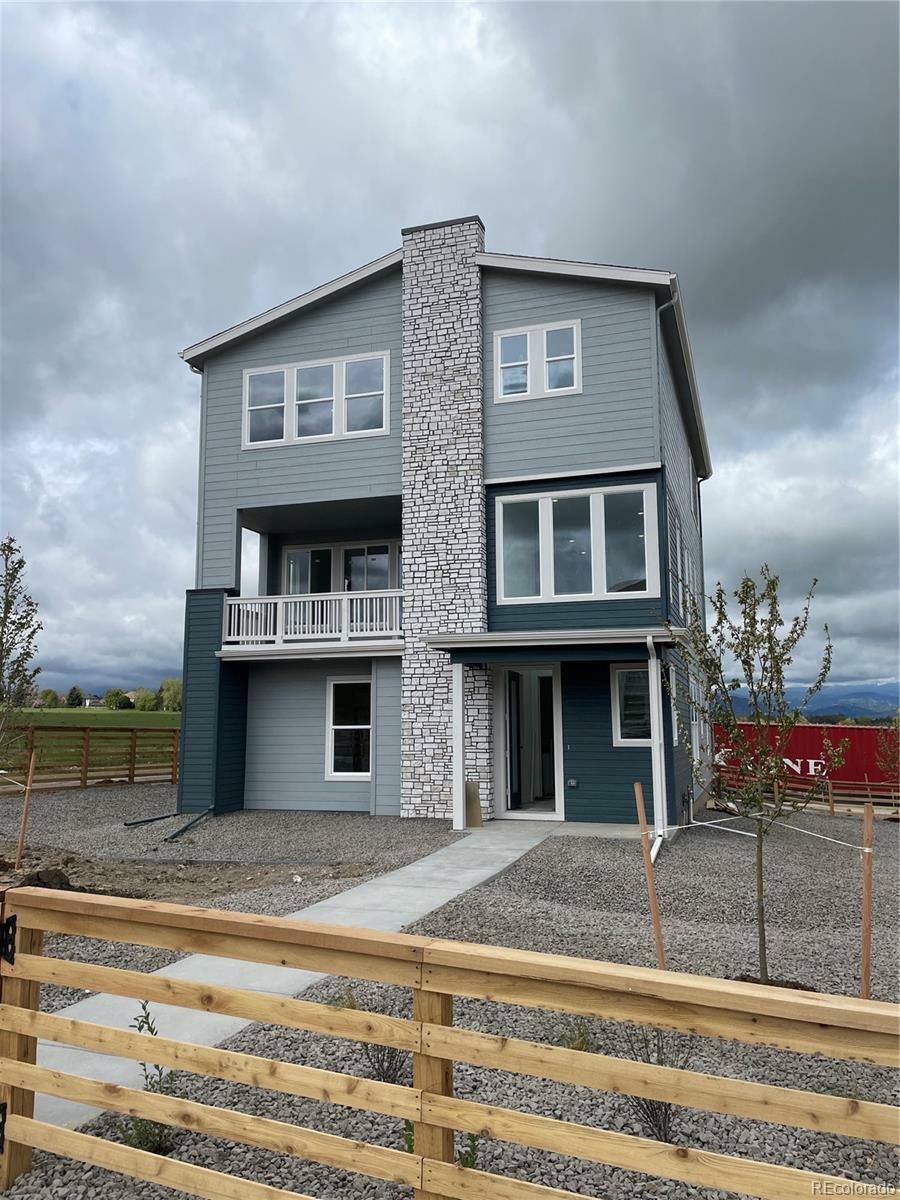 Property Photo:  805 Hearteye Trail  CO 80026 