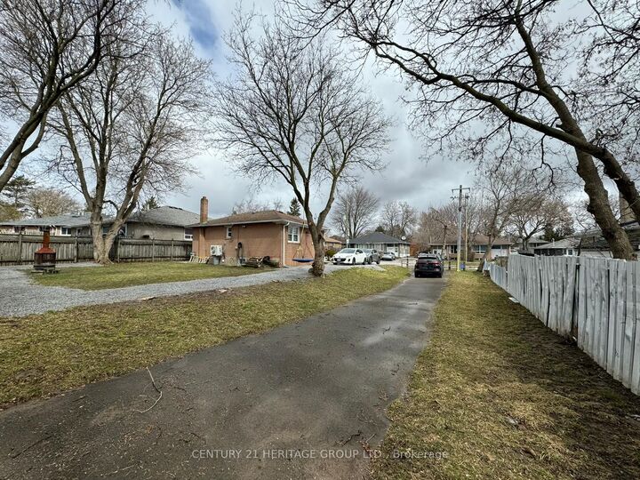 Photo de la propriété: 57 Walter Ave ON L3Y 2T4