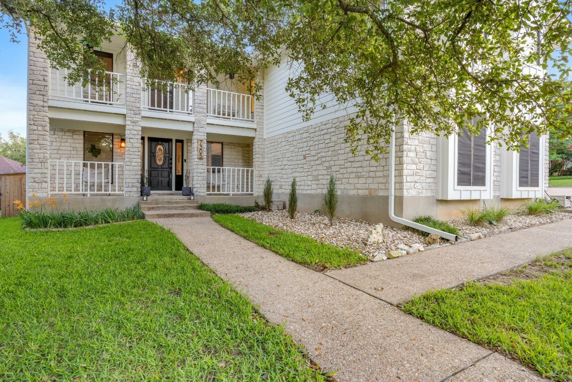 Property Photo:  7305 Foxtree Cove  TX 78750 