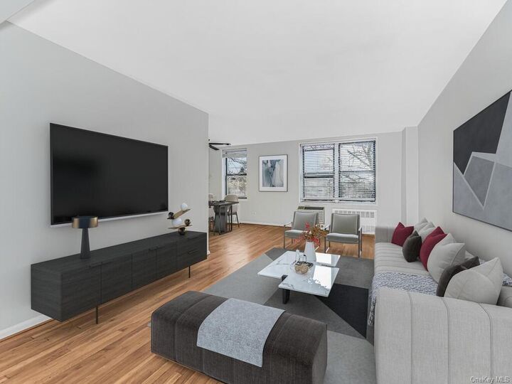 Property Photo:  3531 Bronxwood Avenue 3F  NY 10469 