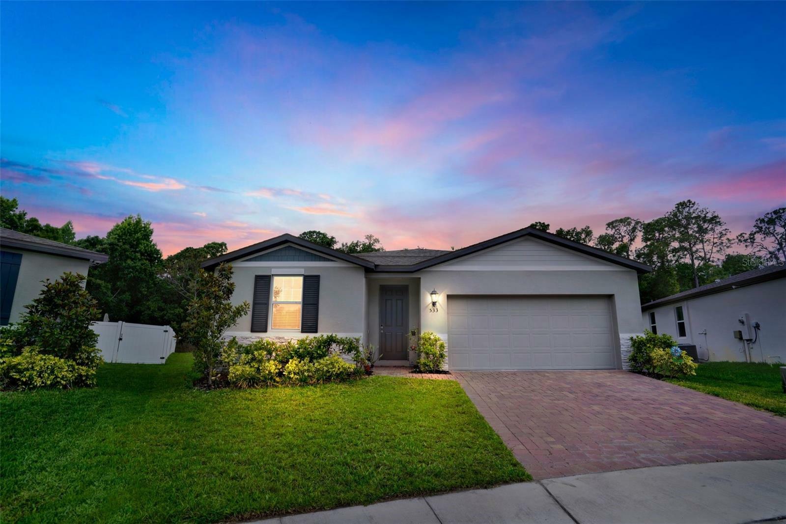 Property Photo: 533 Vista Villages Boulevard FL 33896