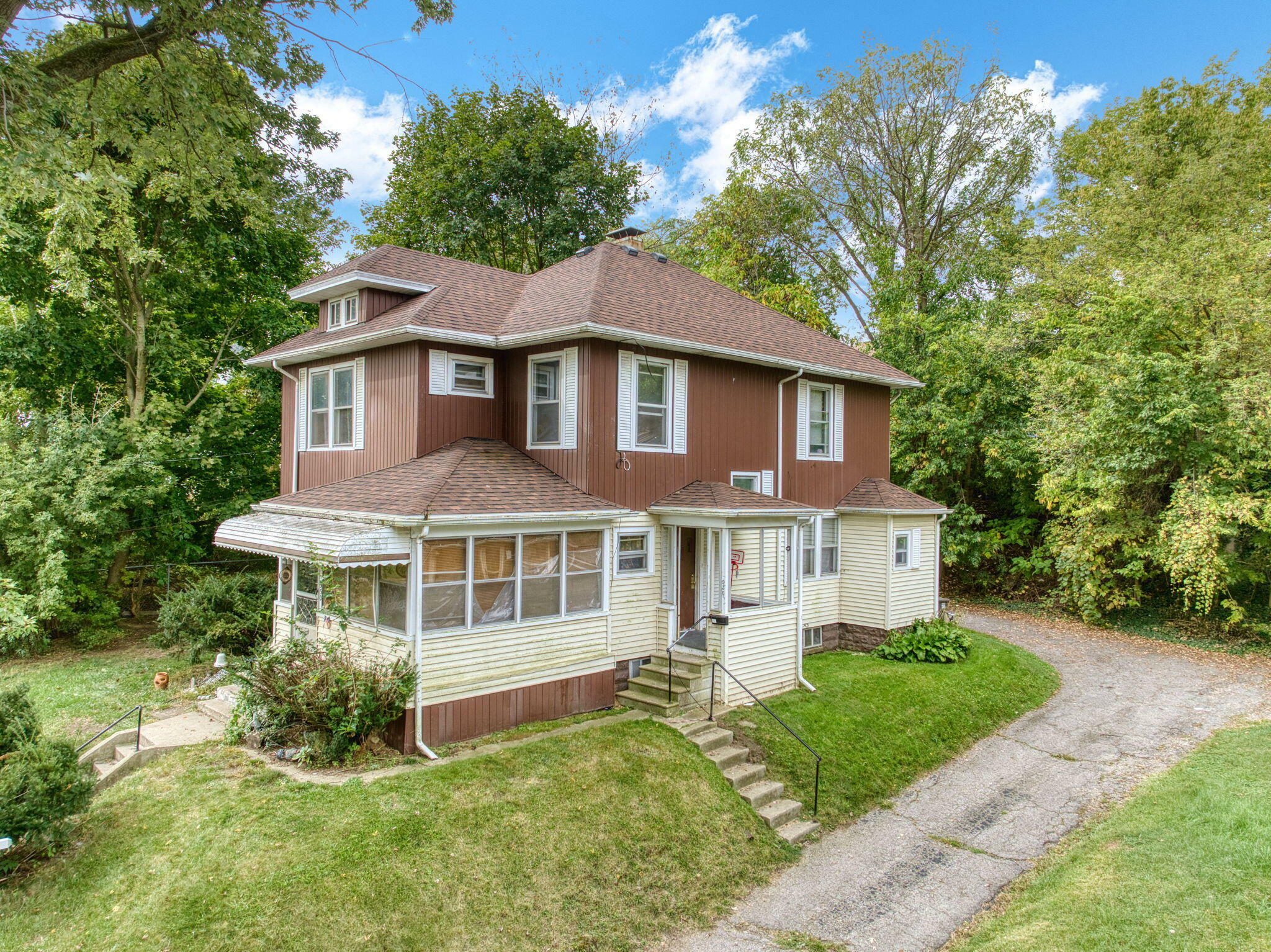 Property Photo:  930 Orchard Place  MI 49203 