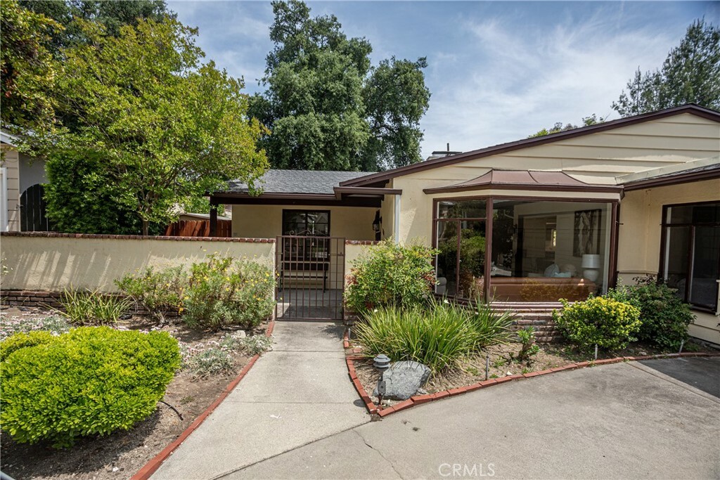 Property Photo:  3224 Park Vista Drive  CA 91214 