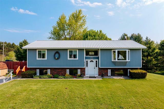 4736 Barnes Road  Garfield Twp MI 49684 photo