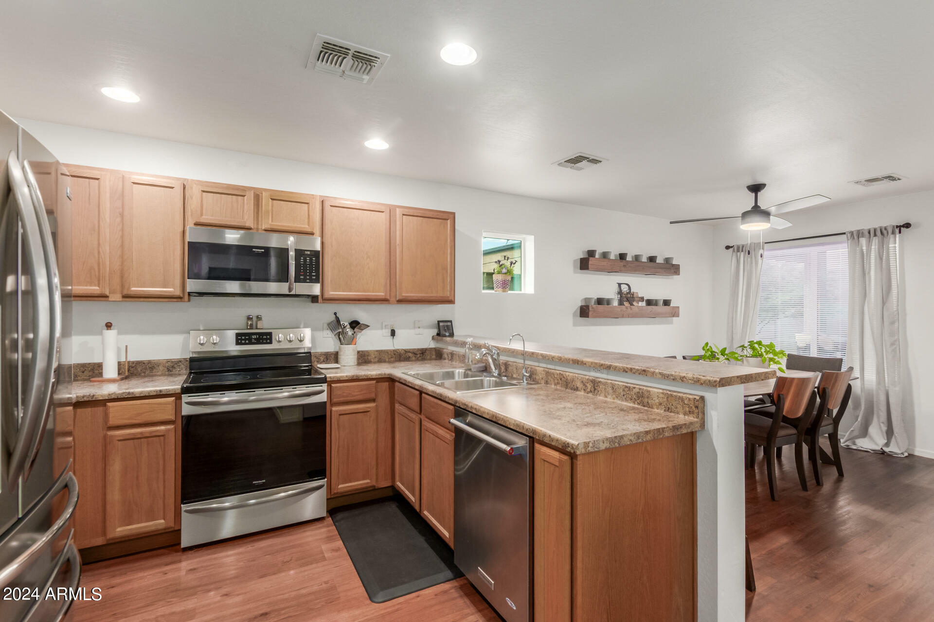 Property Photo:  16235 N 28th Street  AZ 85032 