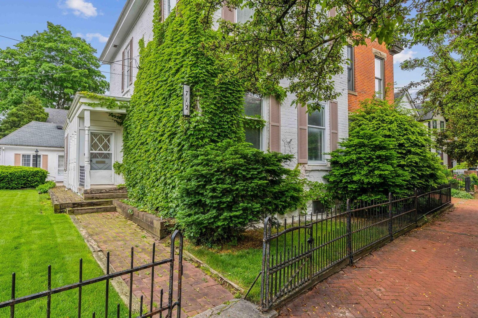 Property Photo: 712 S 6th Street OH 43206