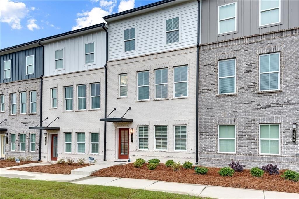 Property Photo:  1234 May Elm Lane  GA 30043 