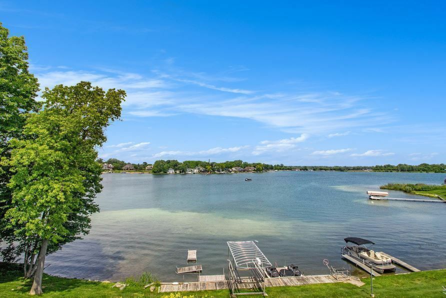 Property Photo:  75 Chateaux Du Lac  MI 48430 9140 