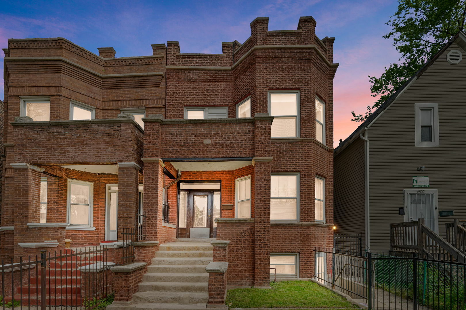 Property Photo:  4704 W Monroe Street  IL 60644 