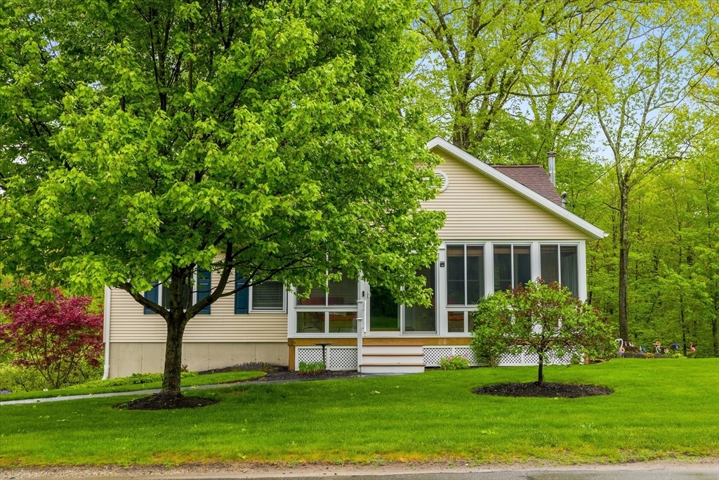 Property Photo:  195 Rochdale St  MA 01501 