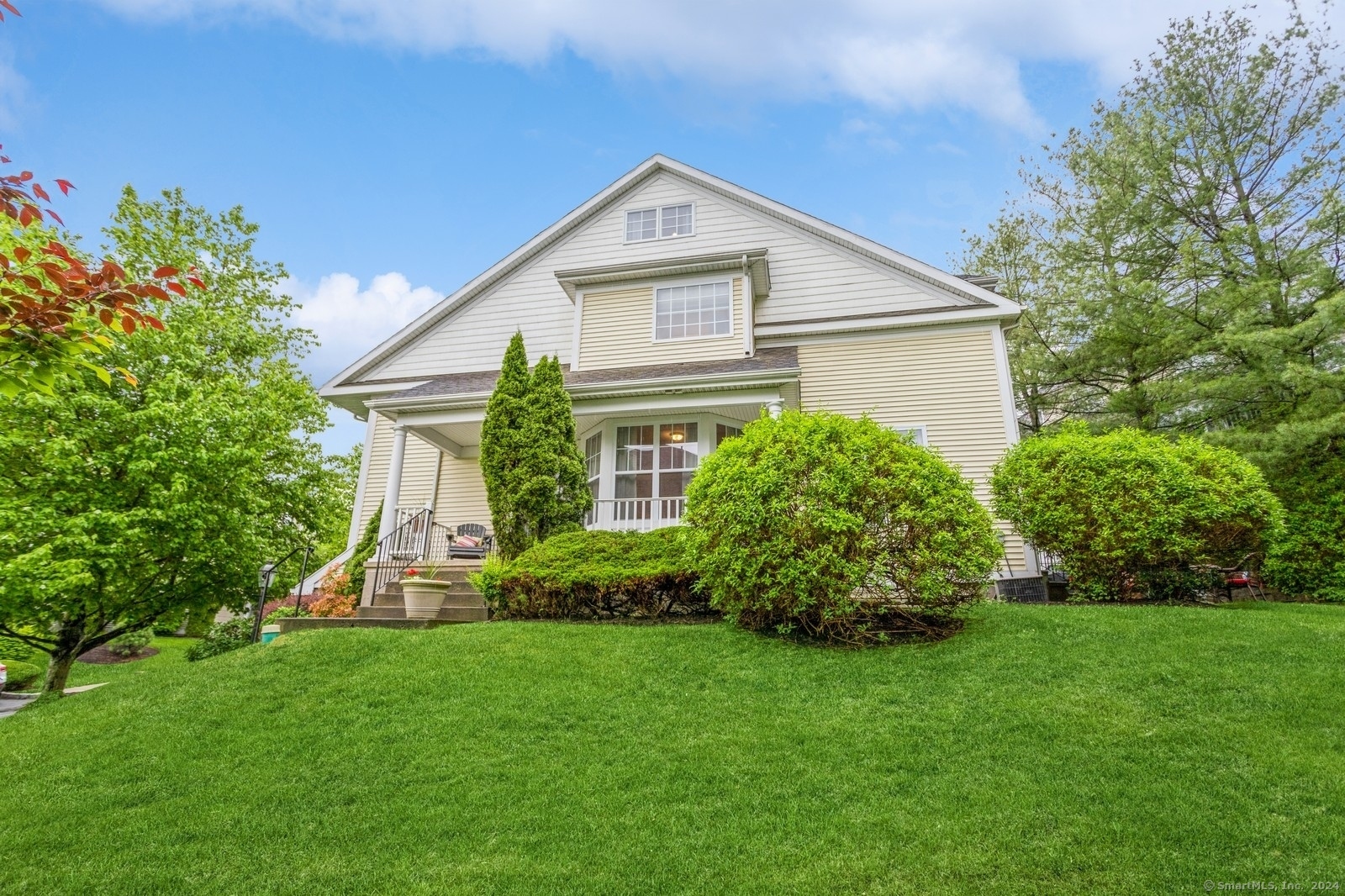 Property Photo:  29 Woodcrest Lane  CT 06810 