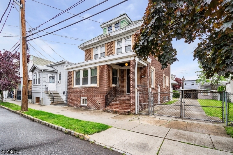 Property Photo:  11 Edison St  NJ 07003 