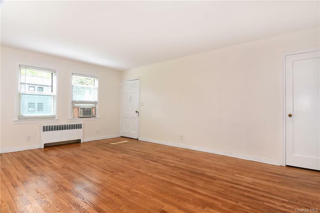 Property Photo:  8 Tappan Landing Road 32A  NY 10591 