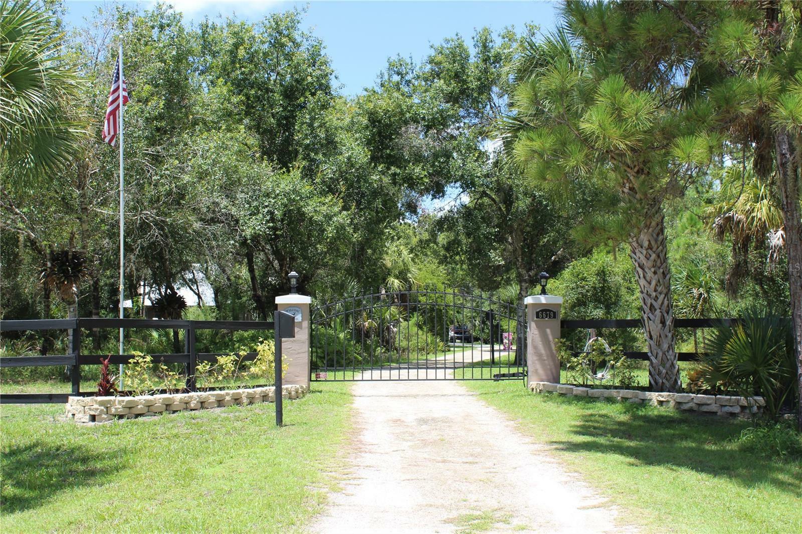 Property Photo:  6679 Tidwell Street  FL 34291 