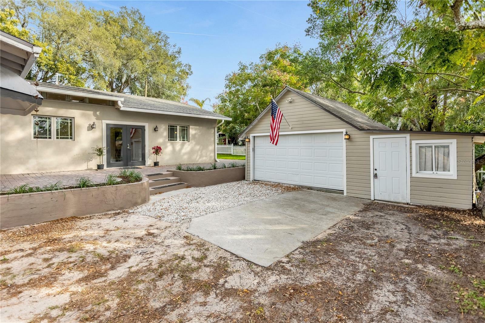 Property Photo:  1621 Bowman Street  FL 34711 