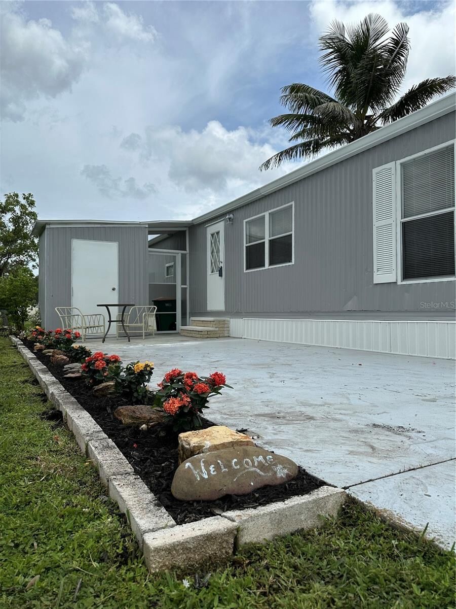 Property Photo: 7591 Silage Circle FL 33981