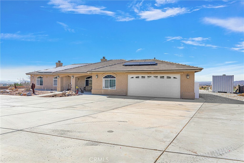 Property Photo:  23220 Horizon Street  CA 92308 