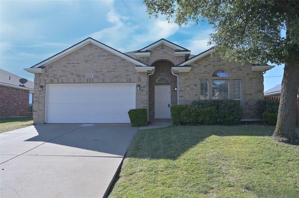 Property Photo:  1213 Spanish Moss Drive  TX 76028 