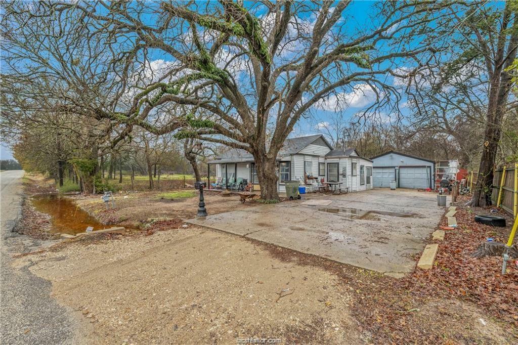 Property Photo:  2406 West 28th Street  TX 77803-2101 