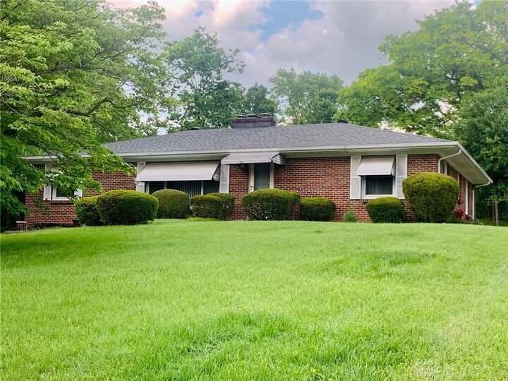 2116 Saint Paris Pike  Springfield OH 45504 photo