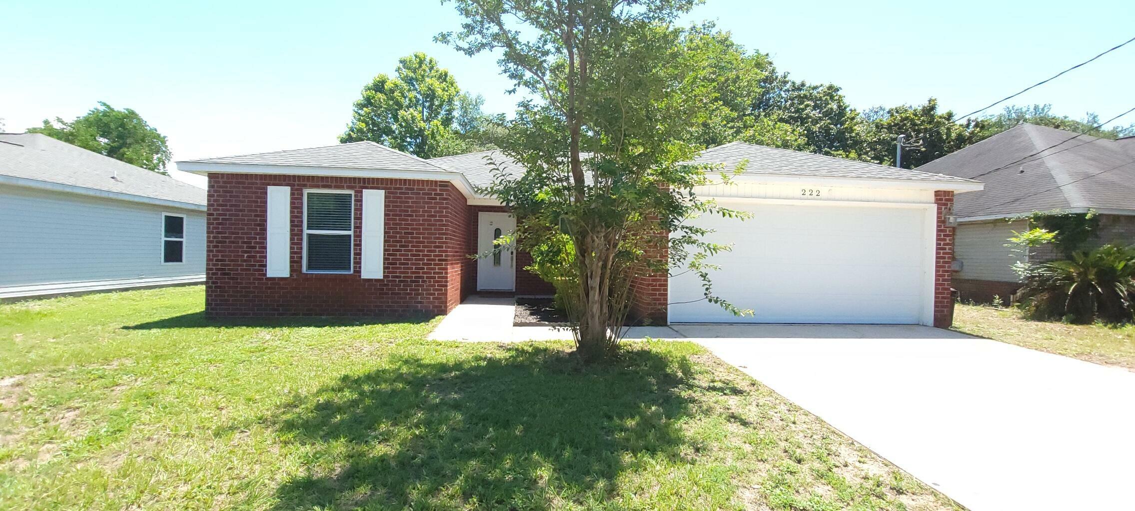 Property Photo:  222 Green Drive  FL 32569 