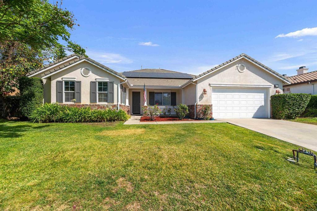 Property Photo:  10576 Pinion Trail  CA 92026 