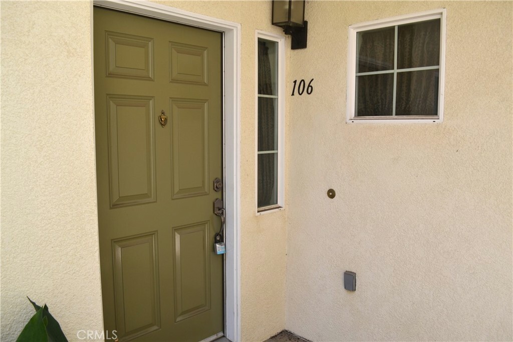 Property Photo:  93 Kansas Street 106  CA 92373 