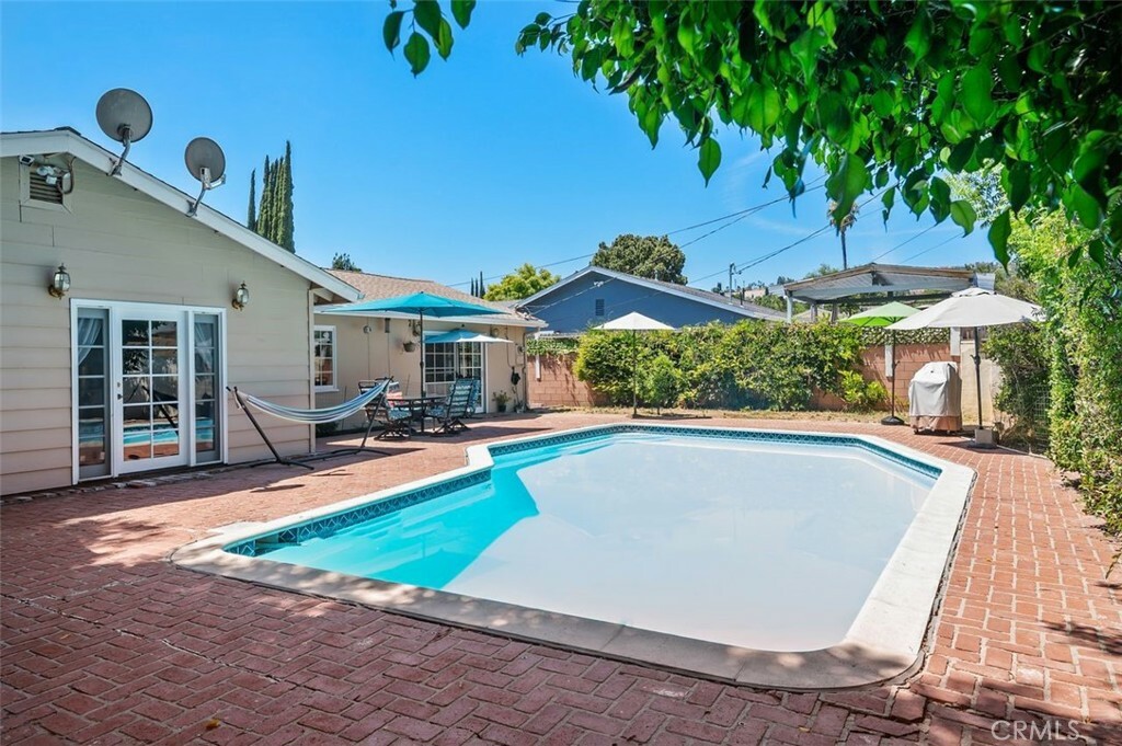 Property Photo:  24201 Friar Street  CA 91367 