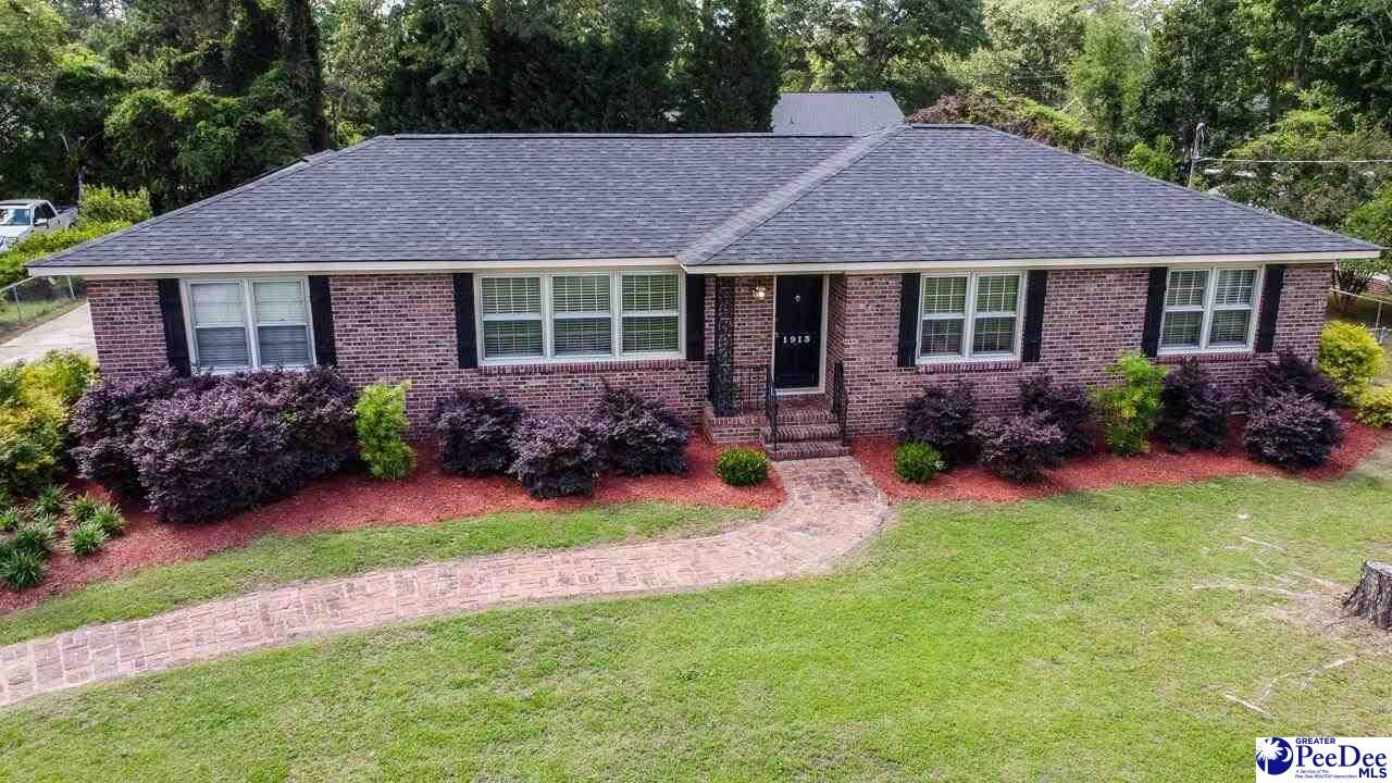 Property Photo: 1913 W Sandhurst Dr SC 29505