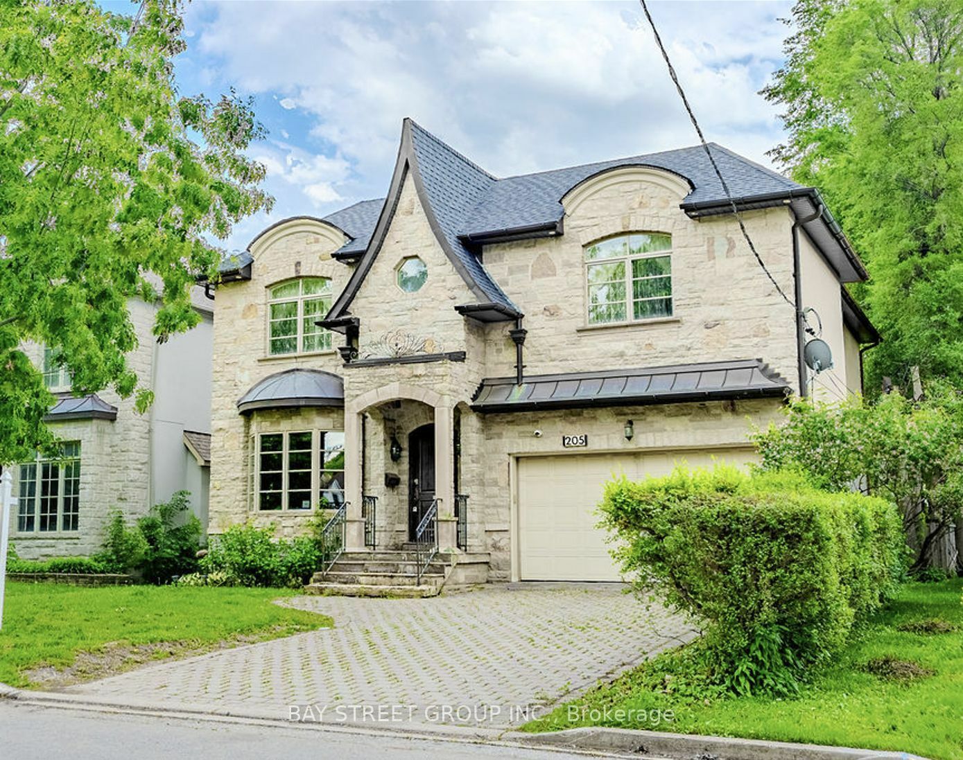 205 Greenfield Ave  Toronto ON M2N 3E2 photo