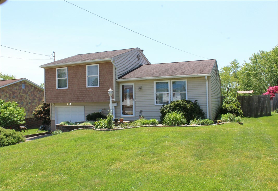 Property Photo: 209 Oak Heights Drive PA 15071