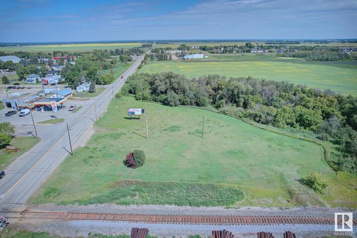 Property Photo:  4715 & 4803 48 Street  AB T0B 0S0 