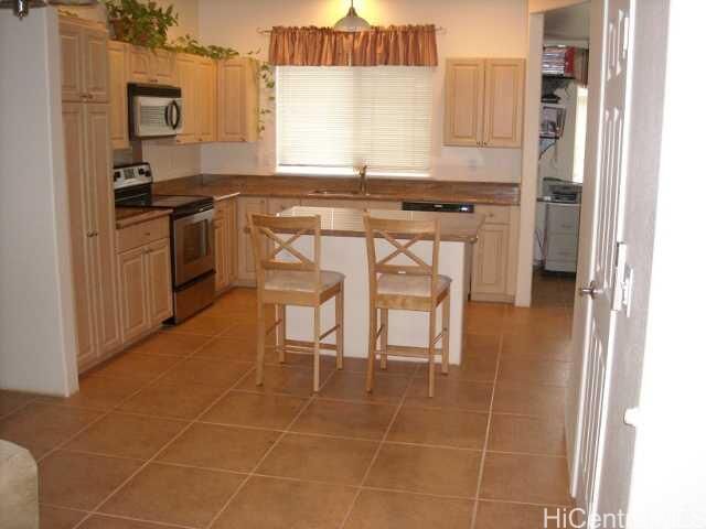 Property Photo: 92-1131 Panana Street 902 HI 96707
