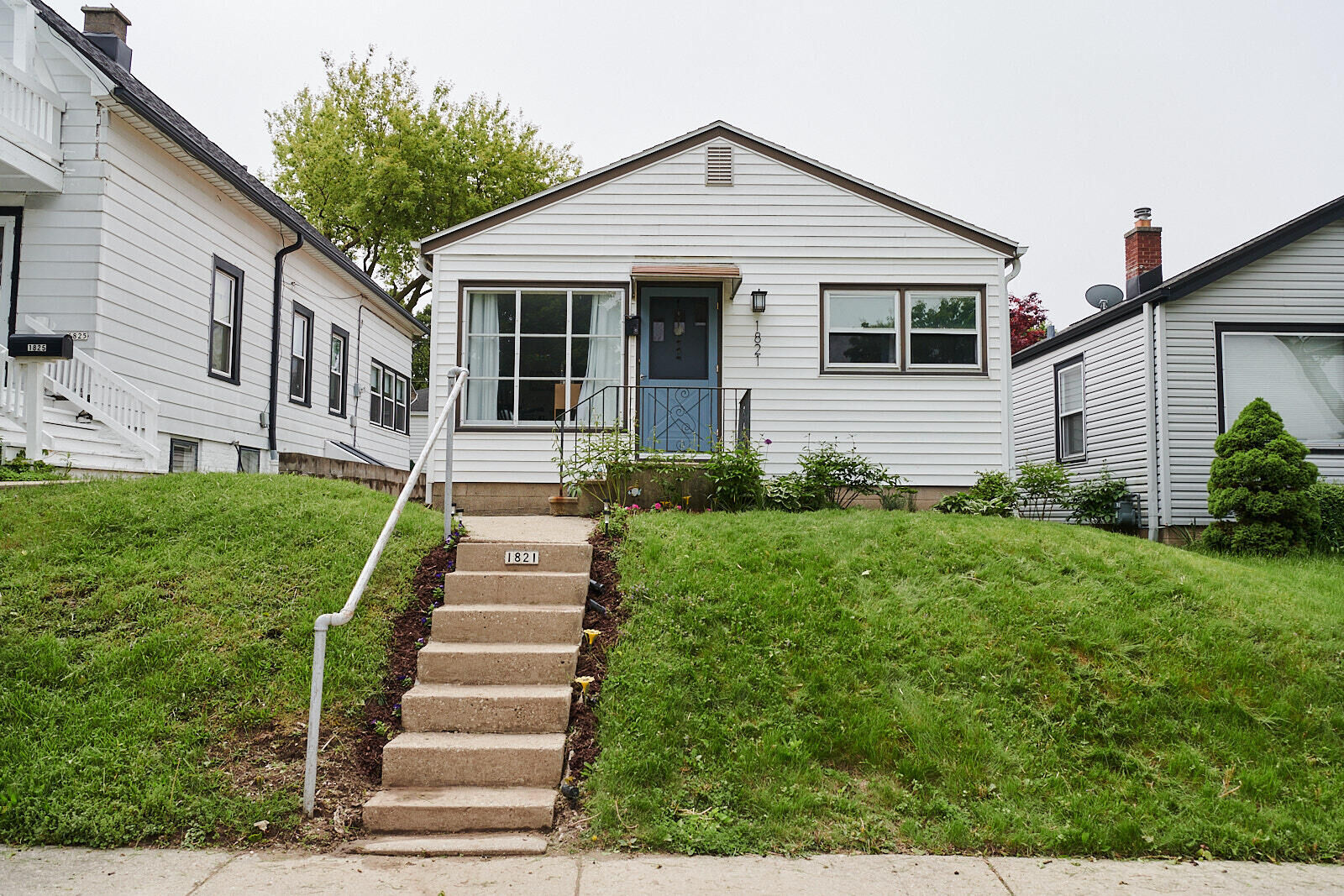 Property Photo:  1821 E Euclid Ave  WI 53207 